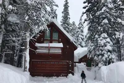 Image de Delightful Donner Studio - newly redesigned 720 sq. ft. studio in Truckee, Ca