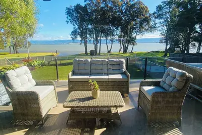 Image de La Casa Sul Lago. Stunning lakefront home with direct access to lake Illawarra.
