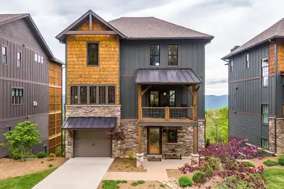 Image de North Face Cottage - Community seasonal pool, hot tub, outdoor gas fireplace