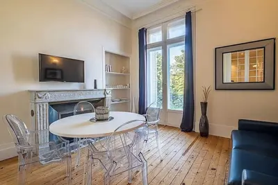 Image de Maison Ingwë - T3 de charme pour 6 personnes Place Gambetta