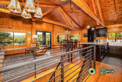 Image de Fireside Chat - rustic luxury w/ golf course and mtn views