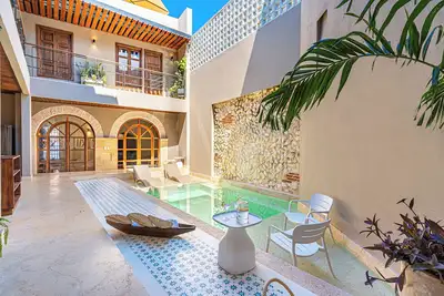 Image de Stylish and Renovated house in the walled city