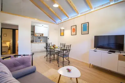 Image de Appartement de deux chambres avec la terrasse Komiza, Vis (A-23956-a)