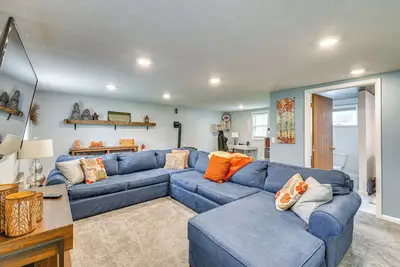 Image de 3 Mi to Erie Canal: Home w/ Hot Tub in Holley!