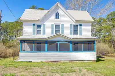 Image de Walk to Main Street: Family-Friendly Crisfield Gem