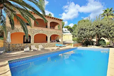 Image de Oscar - villa avec grande piscine et vue sur la mer à Benissa