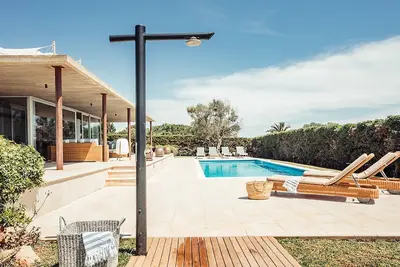 Image de Villa à Sant Lluís avec 4 chambres à coucher, 10 couchages