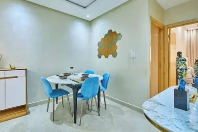 Image de À Proximité de l'Aéroport, Zénith et Nearshore