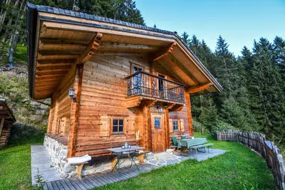 Image de Cozy solid wood alpine hut in the Zillertal Alps