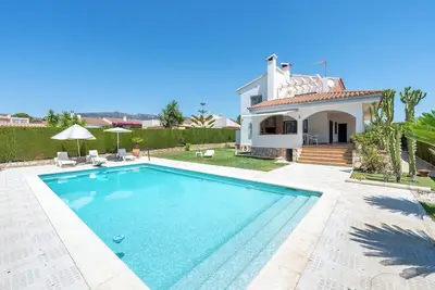 Image de Villa 'Ponent' avec vue sur la mer, piscine privée et Wi-Fi