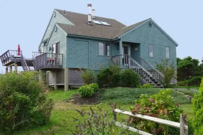 Architect Designed home /Private sub-Division / Private Cape Bay Beach Access