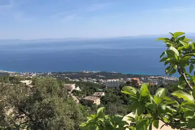 Image de Ideal location for trekking, house with sea and mountains view, 3km from beach