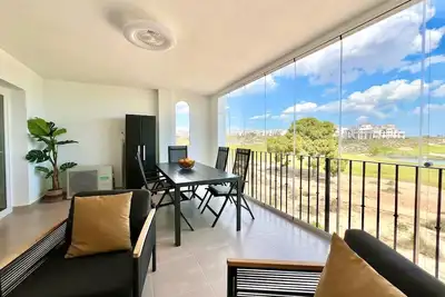 Image de Stunning 2-baths apartment with golf and lake view