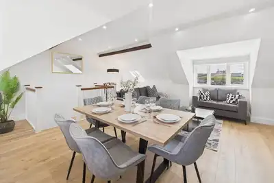 Image de Host & Stay | Admiral's View