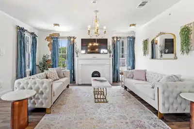 Old Spanish House | Madeleine Suite C | Captivating Blend of History | Beach! | Fire Pit! | Downtown