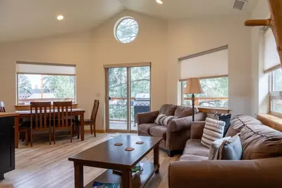 Image de Modern 2 bdrm Walk to Downtown Sisters