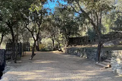 Image de Bungalow Provençal avec Jardin & Pétanque, au Cœur de Pourrières”
