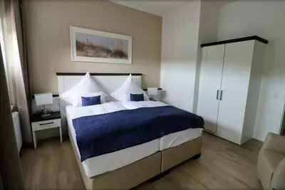 Image de Location-Appartement-Salle de bain privée séparée-Terrasse-für 2 bis max. 4 P. . .