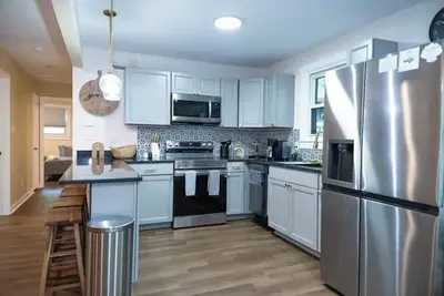 Image de The gem in the crown near Uptown