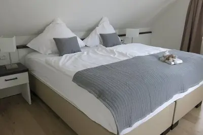 Image de Location-Appartement-Salle de bain privée séparée-bis zu 3 Pers.