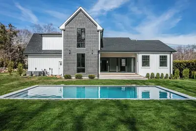 Image de Chic North Fork Haven with Pool & Firepit - Minutes from Beaches, Wineries. . .