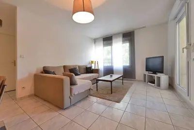 Image de Appartement T2 50m quartier prisé de Port Marianne avec climatisation