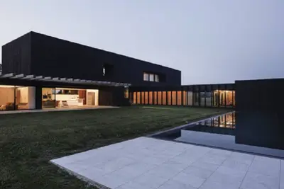Image de Spectacular house with wonderful views of the mountains and meadows of Cantabria.