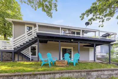 Image de Lakefront Home on Grand Lake in Grove – Dock, 10 Beds, Game Room, Honey Creek