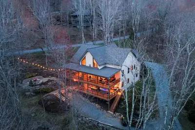 Image de Huge Decks, Hot Tub, Fire Pit & Dog Friendly. Close to Boone and Banner Elk.