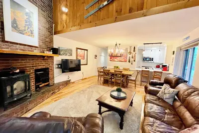 Image de White Mountain Oasis at Attitash - Ski on/off - Attitash Mtn Village Townhouse