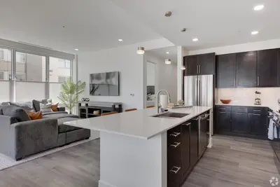 Image de Fun & Fabulous, three bed apt!