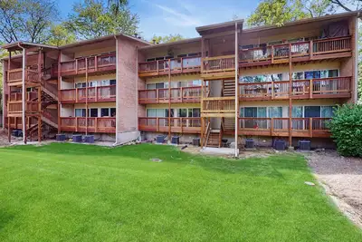 Image de 2br w/Balcony, Fireplace & Wi-Fi