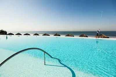 Image de Modern penthouse with pool and spectacular view