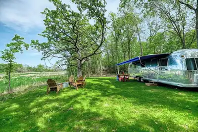 Image de Last Resort - Vintage 1977 Airstream