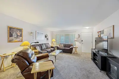 Image de Pet-Friendly Sun City Retreat Near Golf & Shops