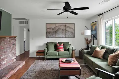 Image de The Songbird 99 - Pool, Hot Tub, Pet Friendly, Ev