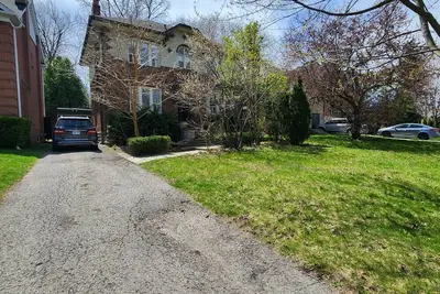 Image de Central Yet Serene