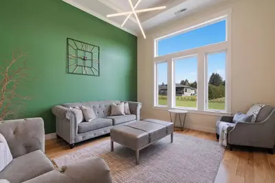 Image de Quiet, Secluded, High End Home Near Pdx