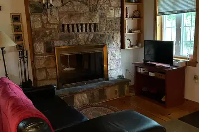 Image de Kd Cottages\nCharming stone cottage on Dunnings Creek in Bedford County