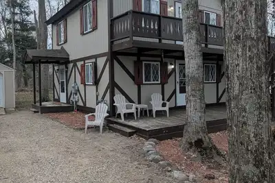 Image de Sleeping Bear Chalet - Birch, Mi \nNorthern Michigan's Perfect Base Camp