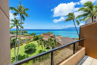 Image de Oceanview Kahana Villa - Walk to Beach & Dining