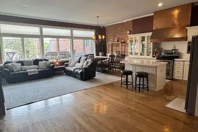 Image de Downtown Yankton loft, perfect to gather, unwind, and create lasting memories.