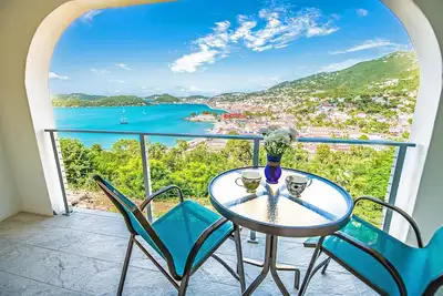 Image de Hilltop Condo in St. Thomas with Resort Amenities