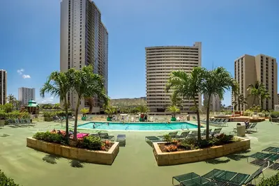 Image de Steps from the Beach! Pool + Hot Tub