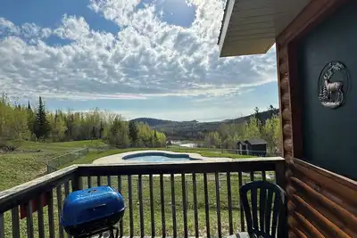 Image de Cozy cabin overlooking Lake Superior.
