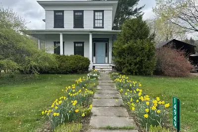 Image de Classic Catskills Home, Ev Friendly