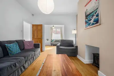 Image de Bright 2bd Home - 10 mins to Central Manchester