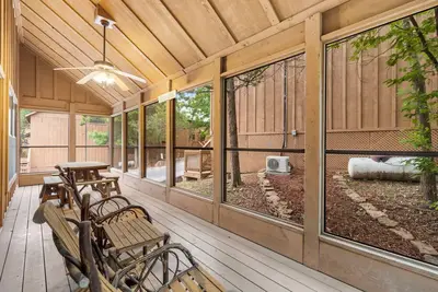 Image de Pet-Friendly 2br Cabin | Near Branson Fun & Trails
