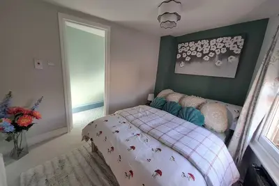 Image de Stroud - Apartment - Sleeps 2 - City Centre