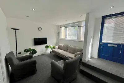 Image de Spacious 4-Bedroom House - Garden & Free Parking